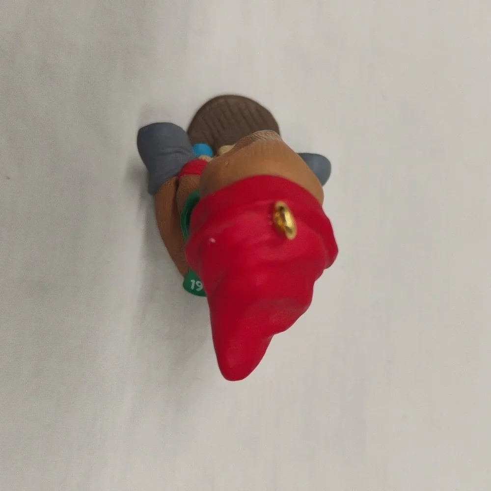 Hallmark 1992 Toboggan Tail Christmas‎ Tree Ornament Beaver